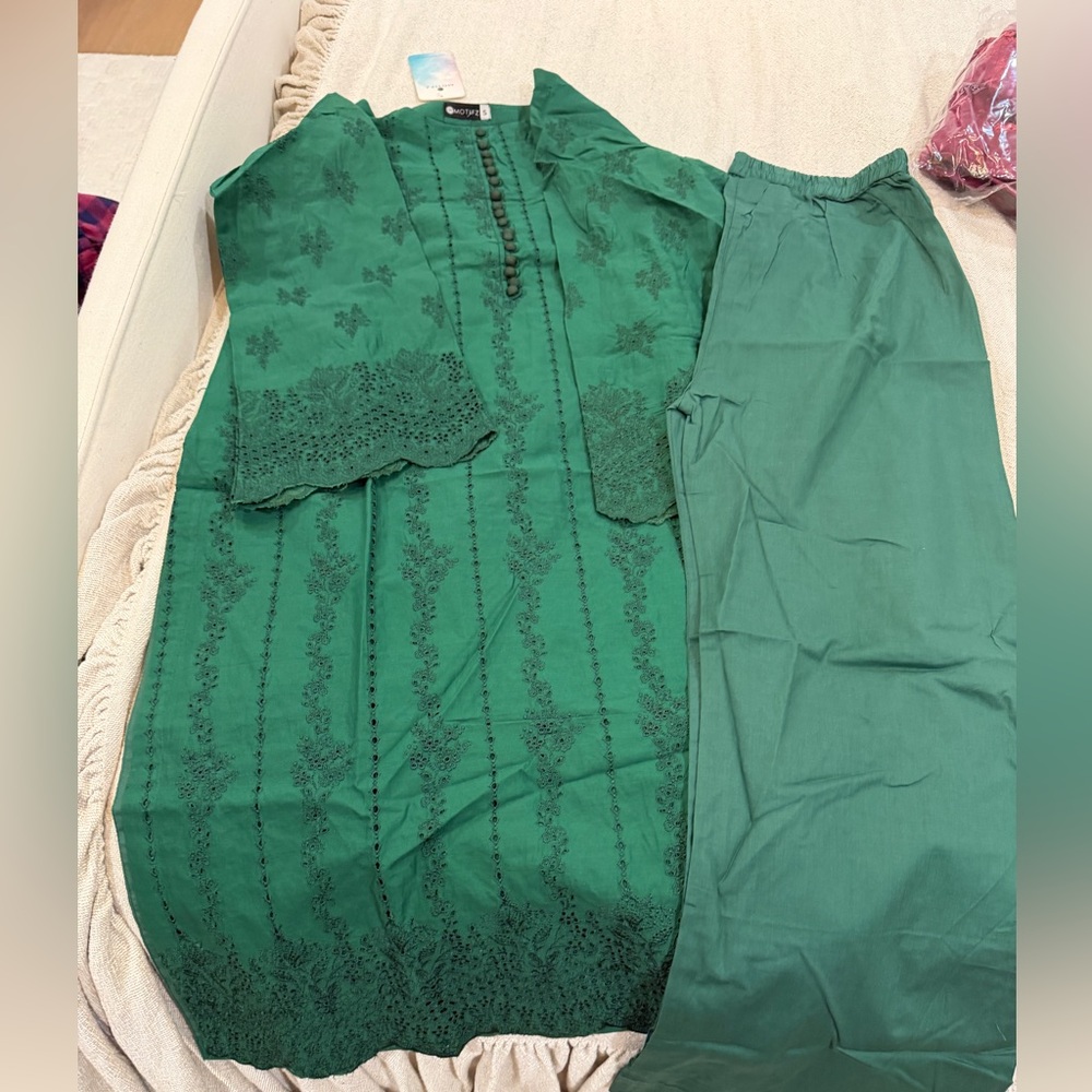 Motifz suit